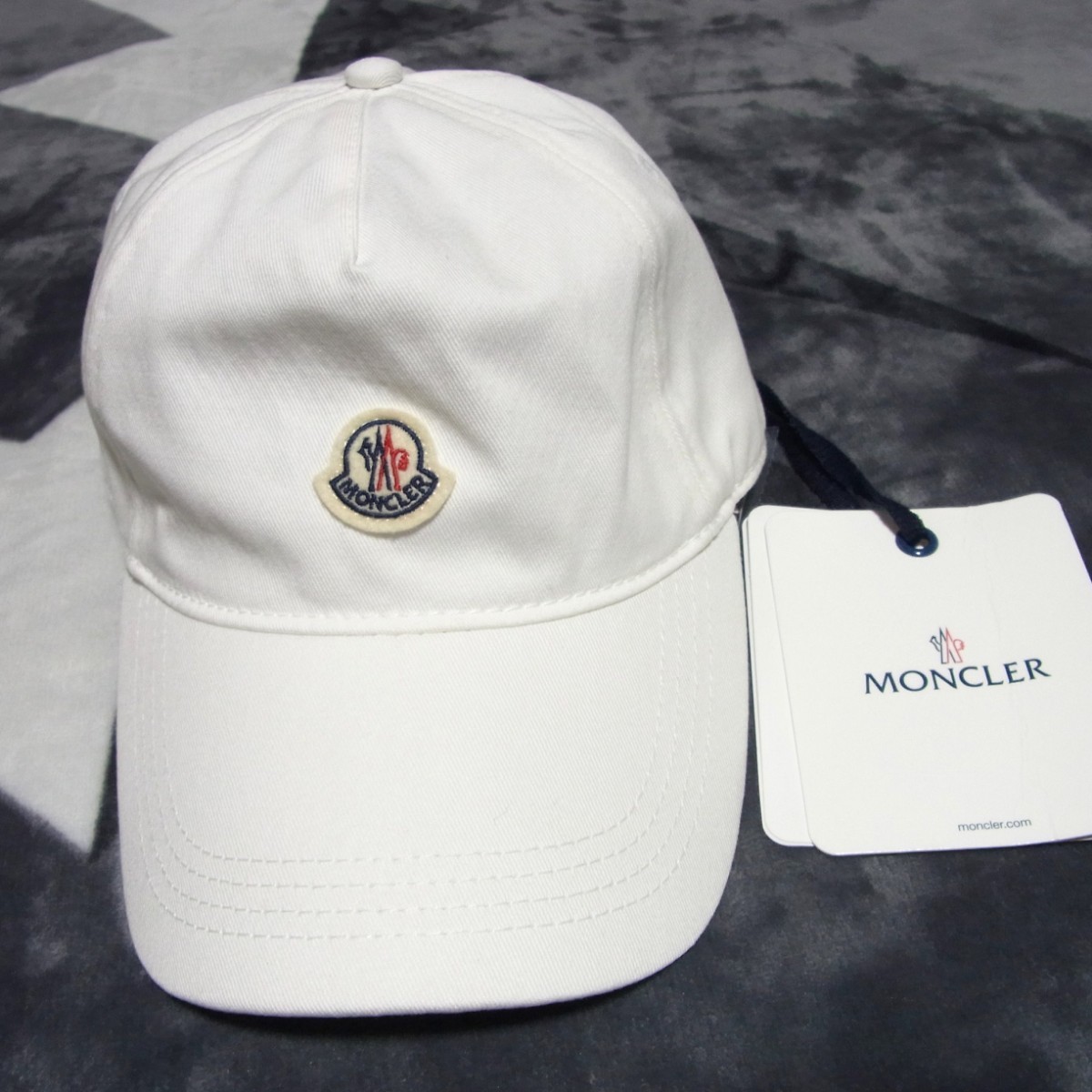 新品 MONCLER モンクレール BERRETTO BASEBALL コットン ベースボール キャップ 白 ホワイト ワッペン