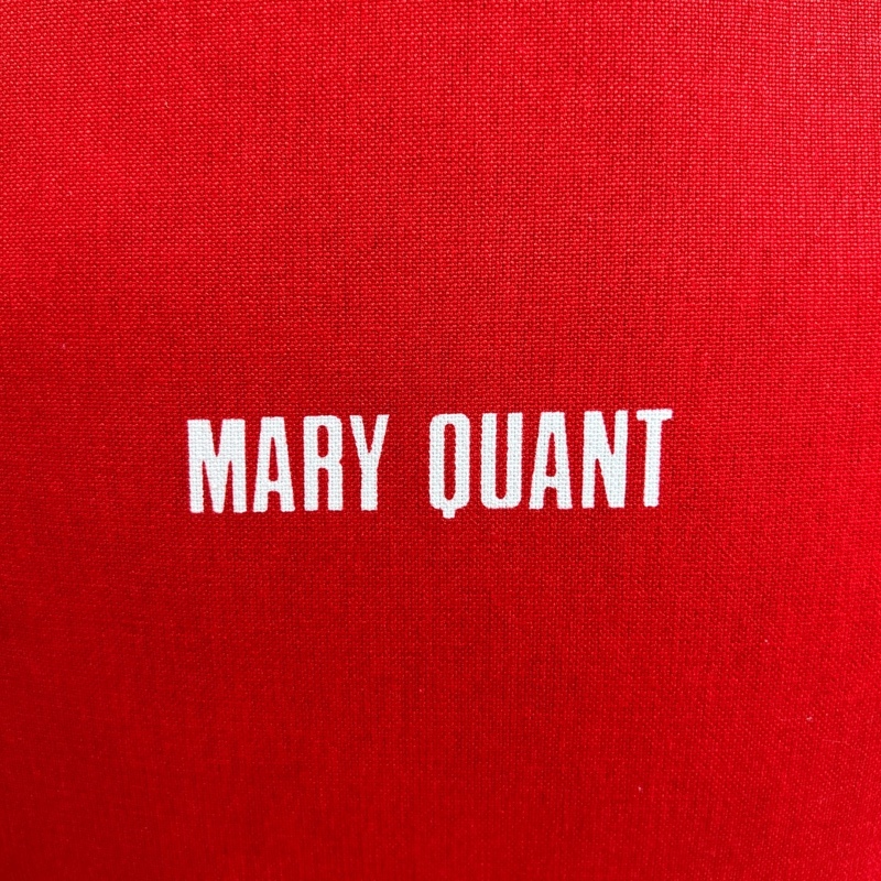 MARY QUANT/ Mary Quant / vertical daisy print canvas tote bag /A4 correspondence / red × white / shoulder .. possibility 