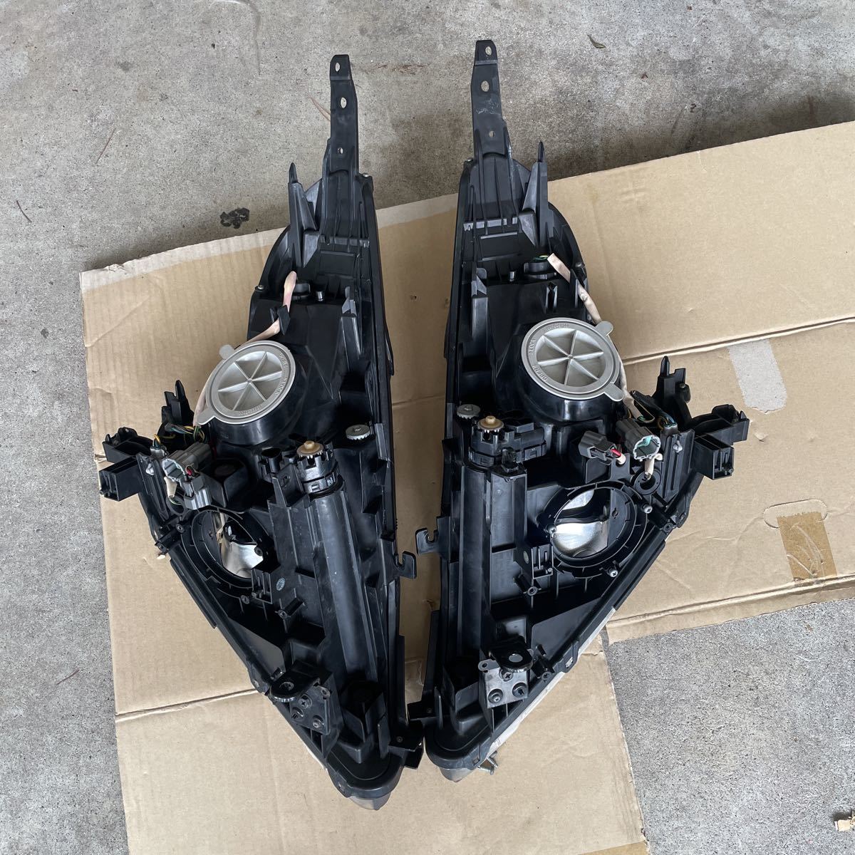 フェアレディZ Z34 純正 ヘッドライト 左右 ヘッドランプ HCR フェアレディZ Z34 純正 ヘッドライト 左右 ヘッドランプ HCR