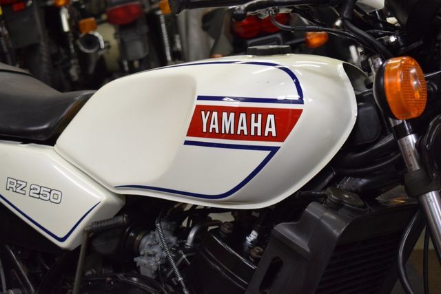 YAMAHA RZ350 4U0 希少絶版車 1981年 フルノーマル車 軽二輪登録 新品