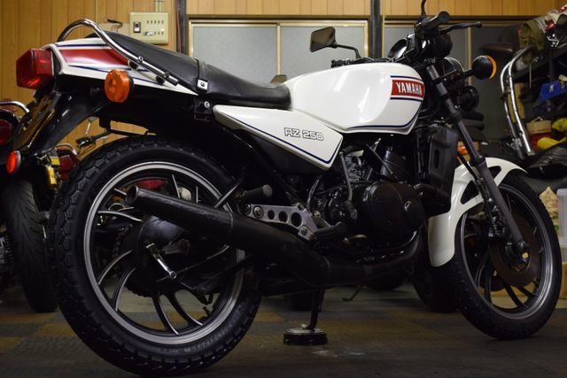 YAMAHA RZ350 4U0 希少絶版車 1981年 フルノーマル車 軽二輪登録 新品
