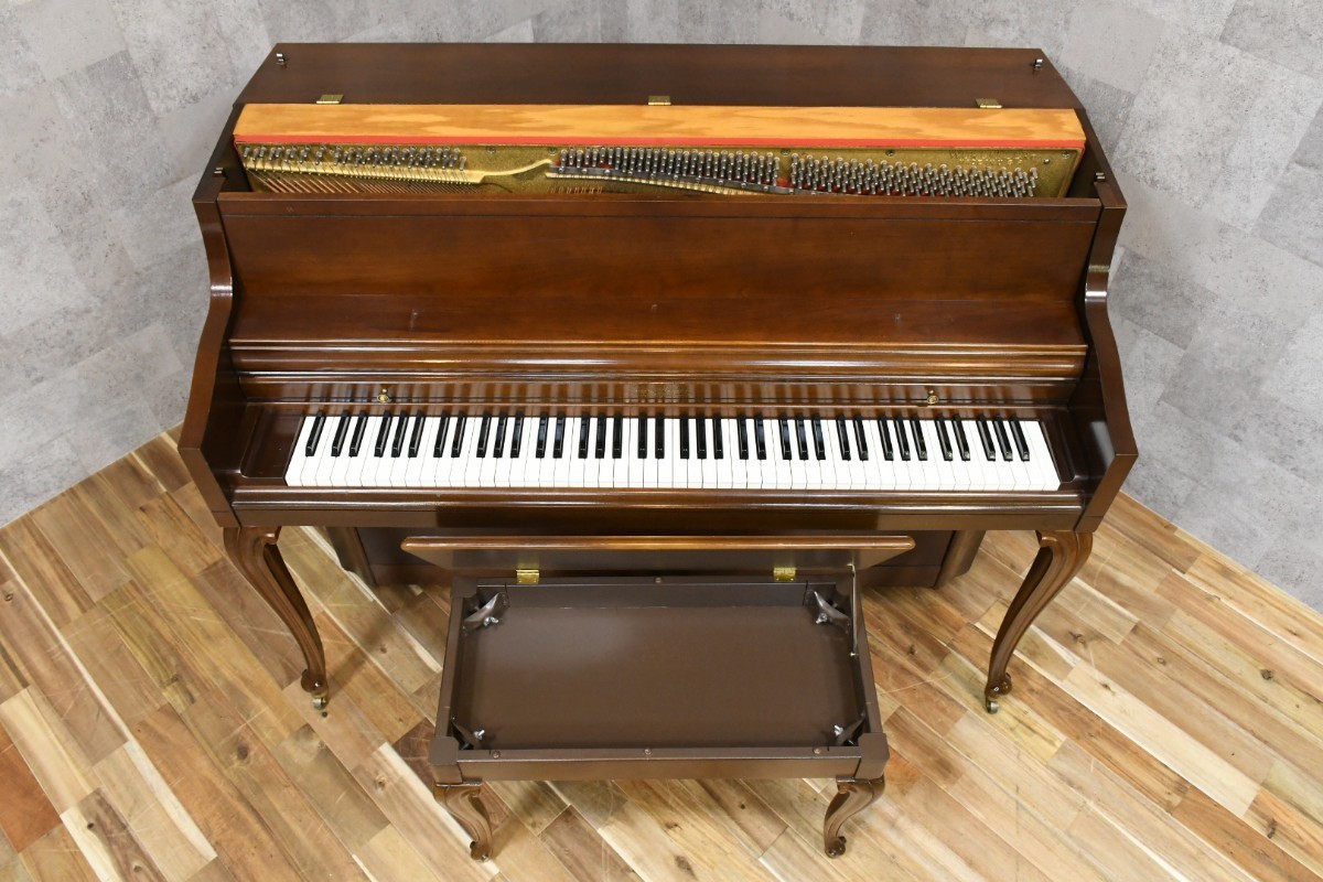 PB3FK35wa-litsa-WURLITZER upright piano P250 America made 88 keyboard 3ps.@ pedal chair attaching present condition goods MADE IN USA cat legs keyboard instruments 