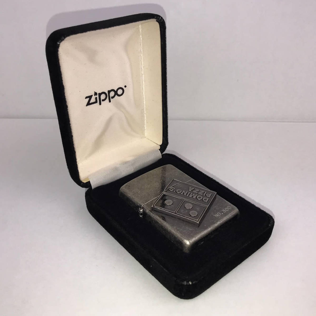 96年/ドミノピザ・立体メタル/ZIPPO・ジッポー/シリアルNo.300番/USED 