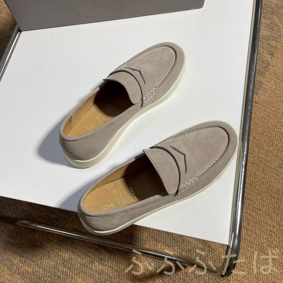 Brunello Cucinelli　ブルネロクチネリ イタリア　メンズ　シューズ　靴　スエード ローファー カジュアル　ベージュ　サイズ選択可能