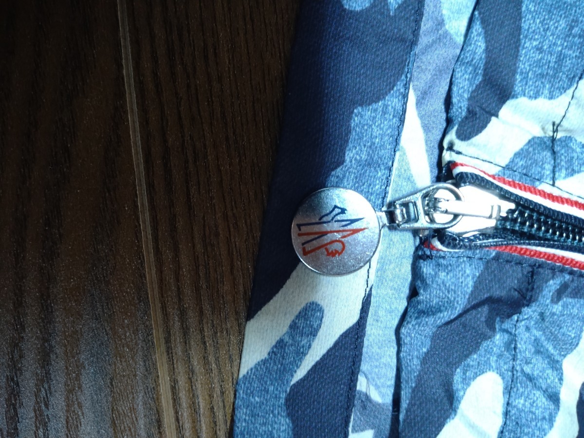 雑誌掲載 MONCLER モンクレール ナイロンパーカー NATH 青系カモフラ