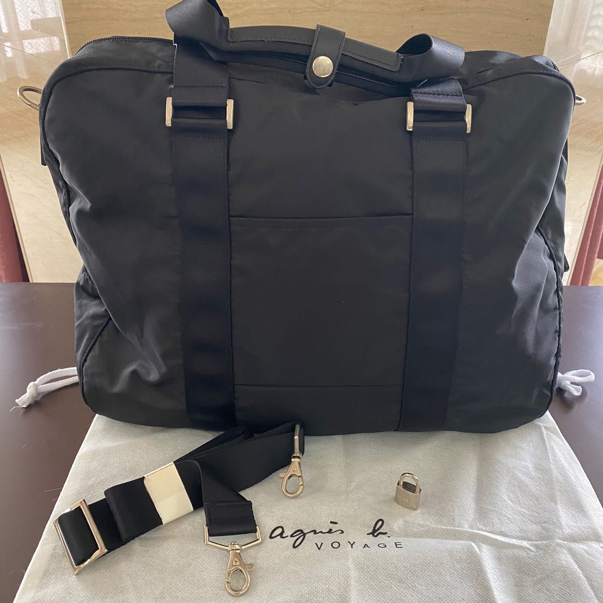美品】アニエスベー ボヤージュ ボストンバッグ 2way 鍵つき Yahoo 美品】アニエスベー ボヤージュ ボストンバッグ 2way 鍵つき Yahoo