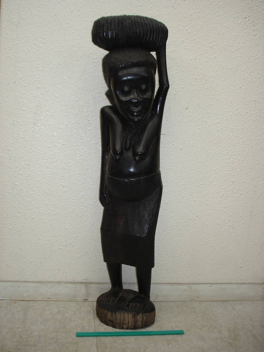☆【逸品堂】☆ 黒檀 無垢 アフリカ エスニック 細密 木彫り像 彫刻