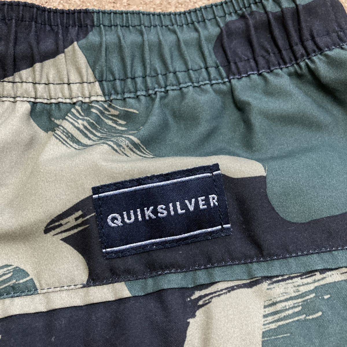 クイックシルバー　QUIKSILVER Sサイズハーフパンツ ショートパンツ　ボードショーツ 水着 サーフパンツ　メンズ　迷彩　カモフラ　