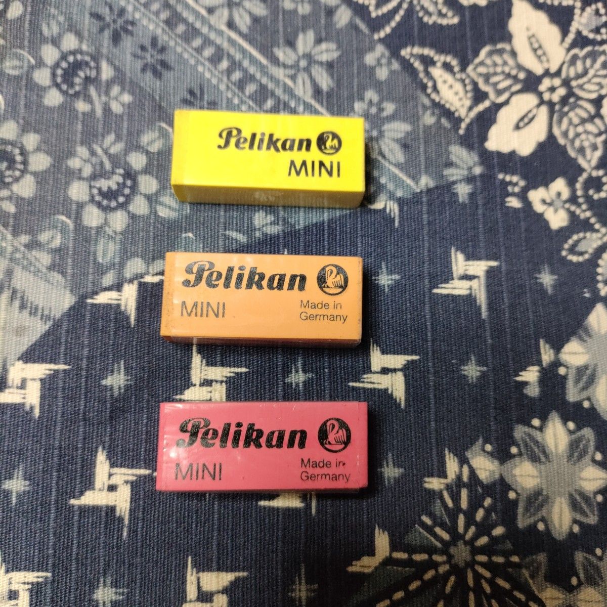 pelikan 消しゴム　eraser　ペリカン