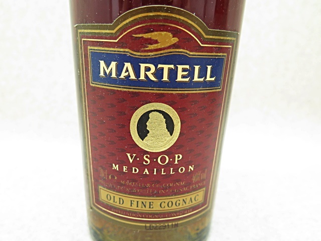 ★☆【古酒】MARTELL VSOP MEDAILLON COGNAC マーテルVSOP メダリオン コニャック ブランデー 700ml 40% 箱あり ブランデー ot☆★_画像3