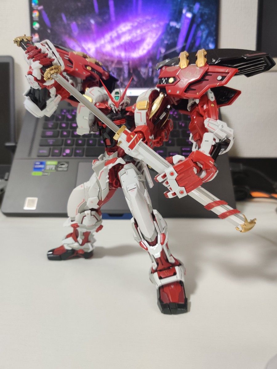 ショッピングを通販 hirm ガンダムアストレイ レッドフレーム パワード