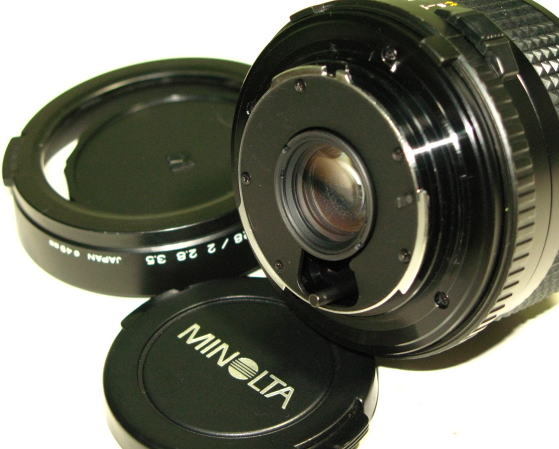 ミノルタ　MINOLTA MD 28mm 1:2.8　( 過去にオーバーホール実施あり )　専用フード付属　　実写未確認　　中古_画像2