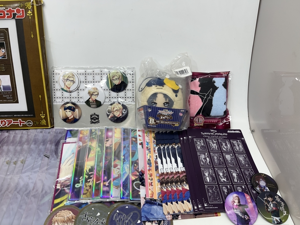[0738]. woman series goods summarize .. start Conan I dolishu seven hip my tsu chair te soft toy can badge clear file etc. secondhand goods 