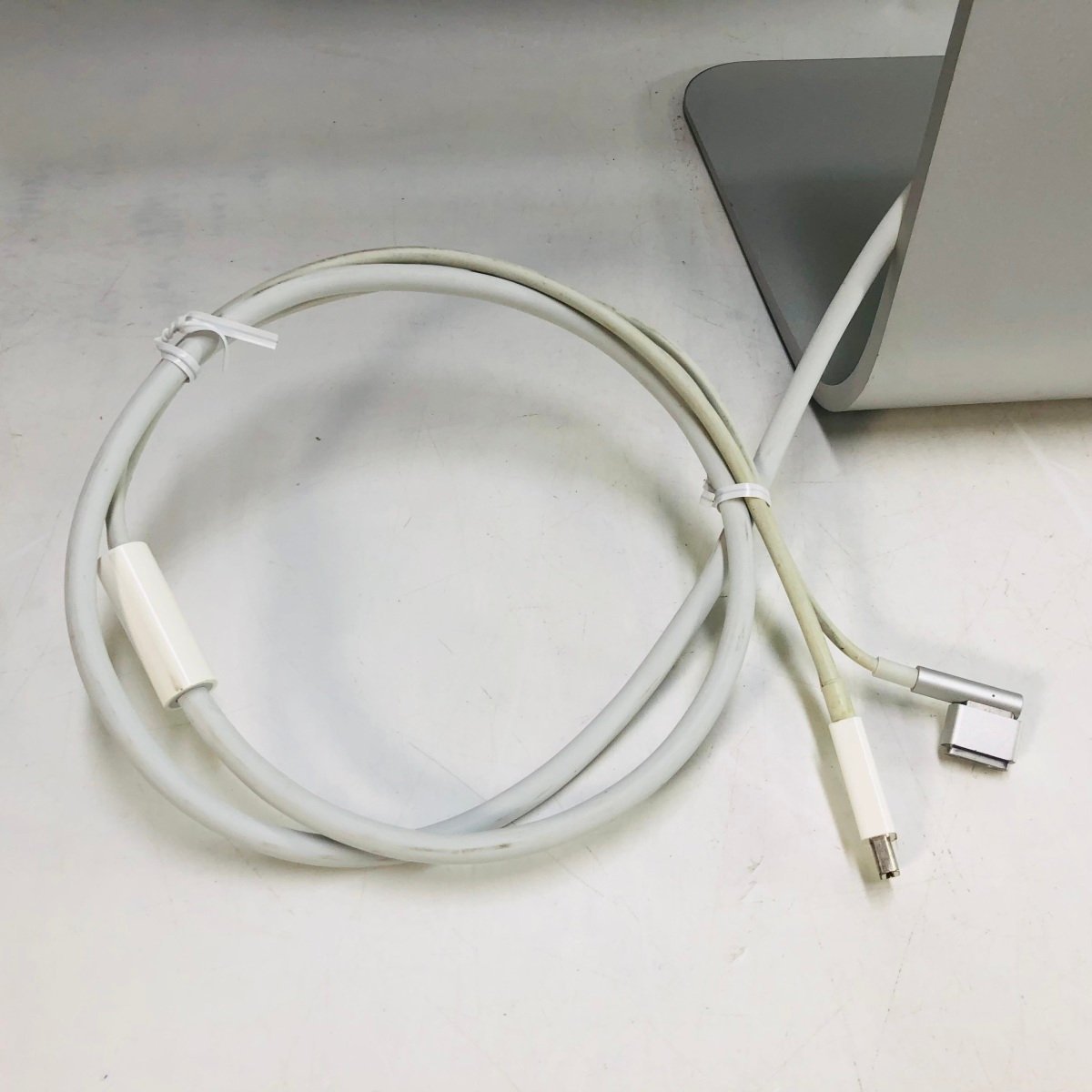 ジャンク Apple Thunderbolt Display 27インチ (MagSafe2 変換アダプタ