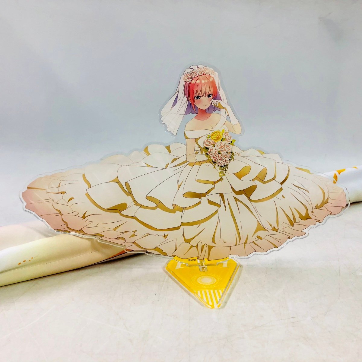 中古品 五等分の花嫁∬ ごとよめ 中野一花 ドレス 描き下ろし アクリル