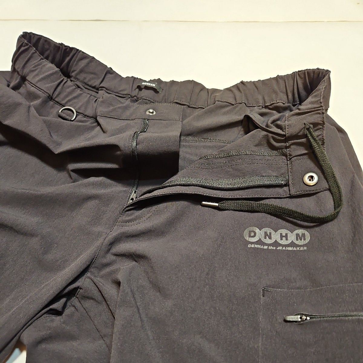 DENHAM 8 5 TECH PANTS BLACK デンハム 8 5分丈パンツ Mサイズ DENHAM 8 5 TECH PANTS BLACK デンハム 8 5分丈パンツ Mサイズ