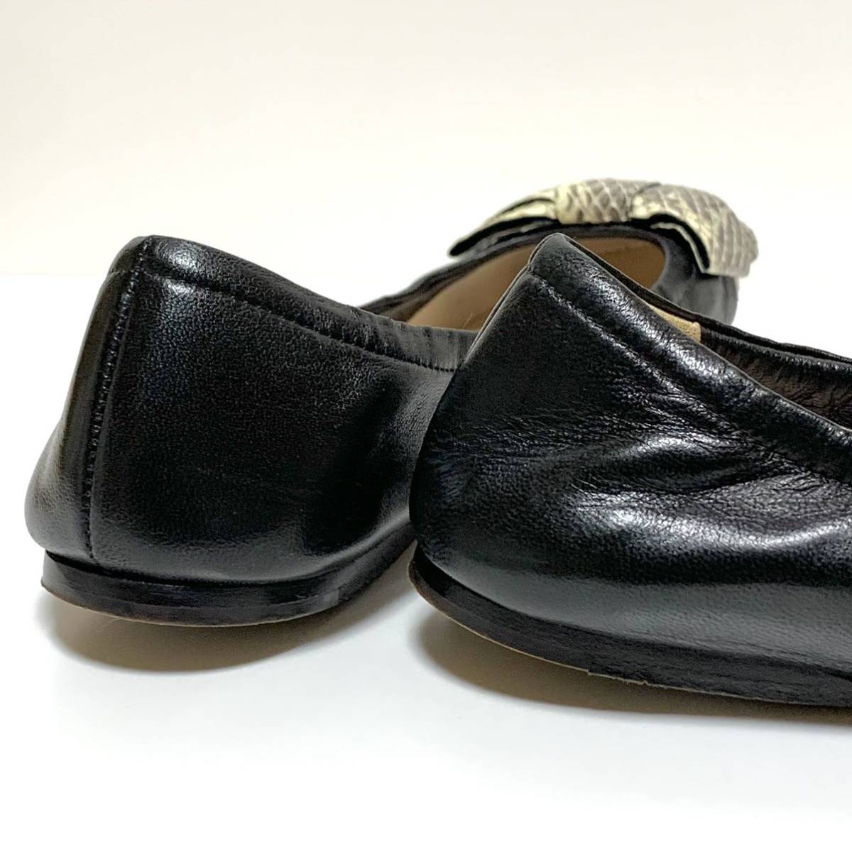☆良品 プラダ PRADA パイソン レザー リボン パンプス フラットシューズ 黒 size 37.5 イタリア製 バレエシューズ ぺたんこ靴 スリッポン