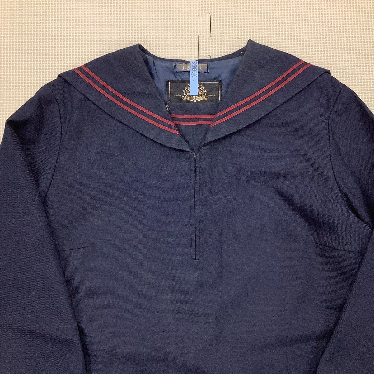 (Y)I862 (中古) 山形県 蔵王第一中学校 セーラー服 上下セット /M/W67/セーラー/スカート/赤2本/jujiya/冬服/制服/学生服/高校/女子学生_画像3