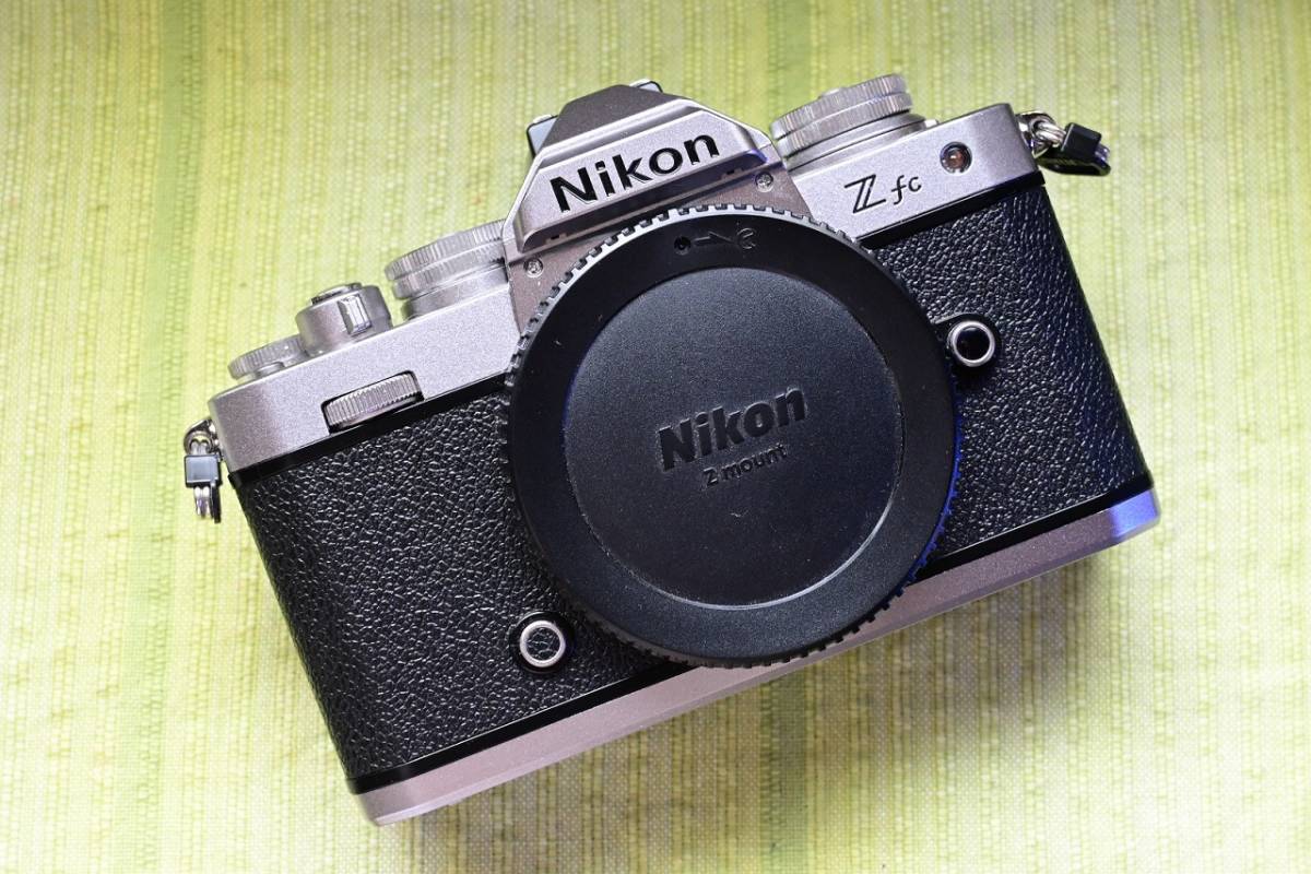 Nikon Z fc Zfc シルバー 訳アリ品 | normanhubbard.com