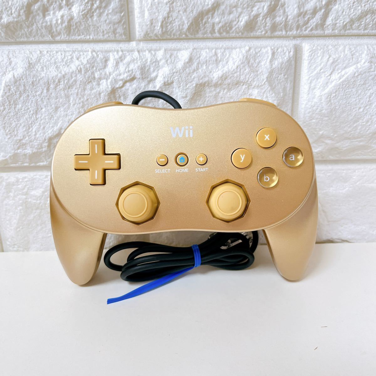 送料無料 送料込み 任天堂 Wii ゴールデン クラシックコントローラー PRO 非売品 Nintendo ゴールド 金 人気 希少 レア 箱付き 付属品あり ゴールデン クラシックコントローラ PRO(非売品)