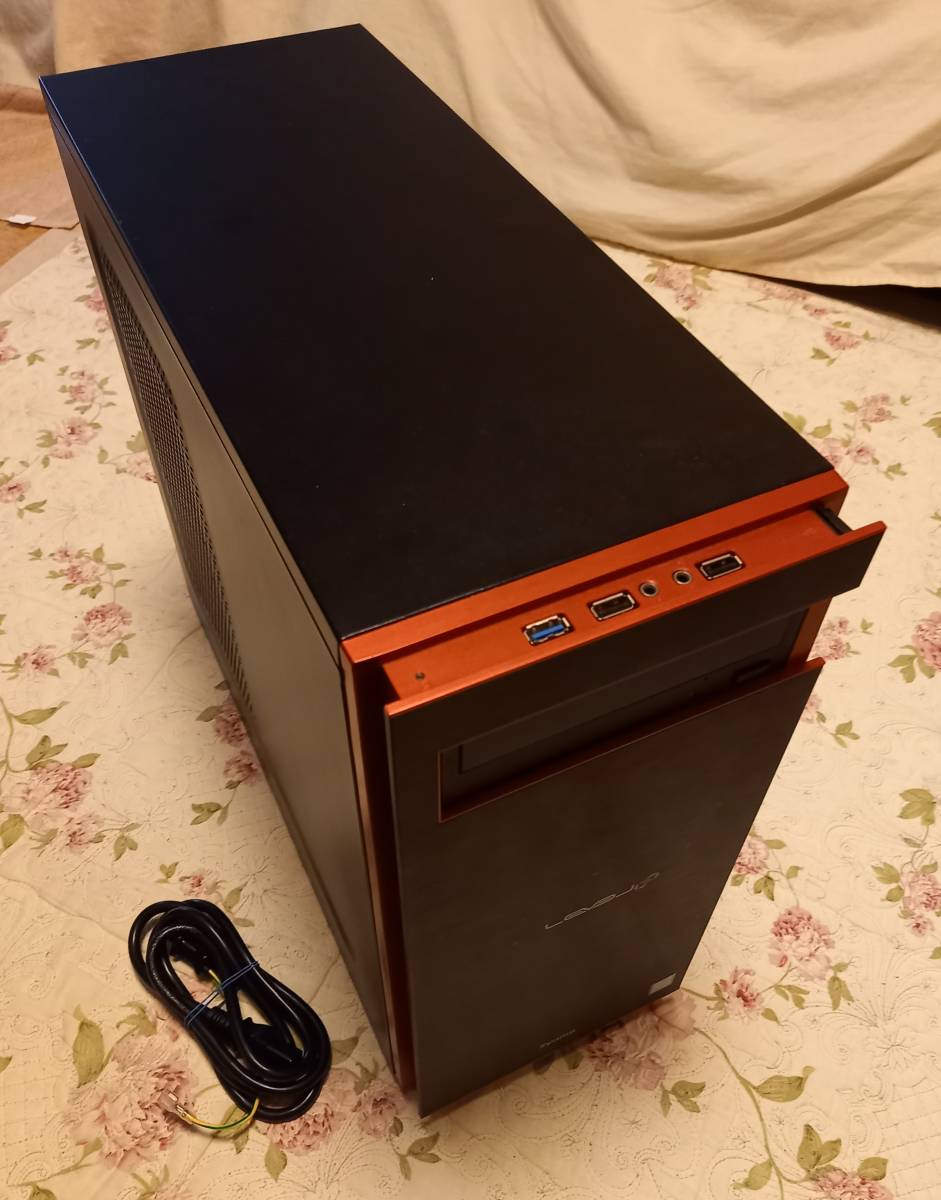 中古PC・動作品】iiyamaのPC「LEVEL ILeDXi-R040-Ai7K」Core i7-9700K