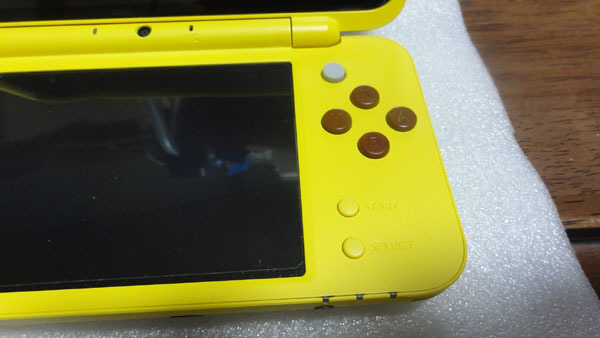 ●レア New ニンテンドー2DS LL ピカチュウエディション 本体のみ NINTENDO ポケモンセンター専売●_画像5