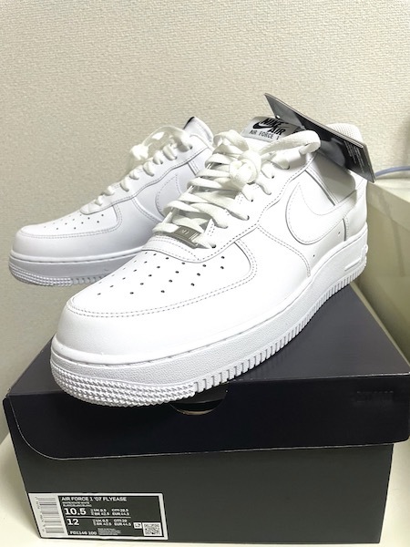 新品未使用！送料無料！メンバー限定 【ナイキ直営店限定】NIKE AIR FORCE 1 MID '07 フライイーズ FLYEASE AF1  ホワイト US10.5