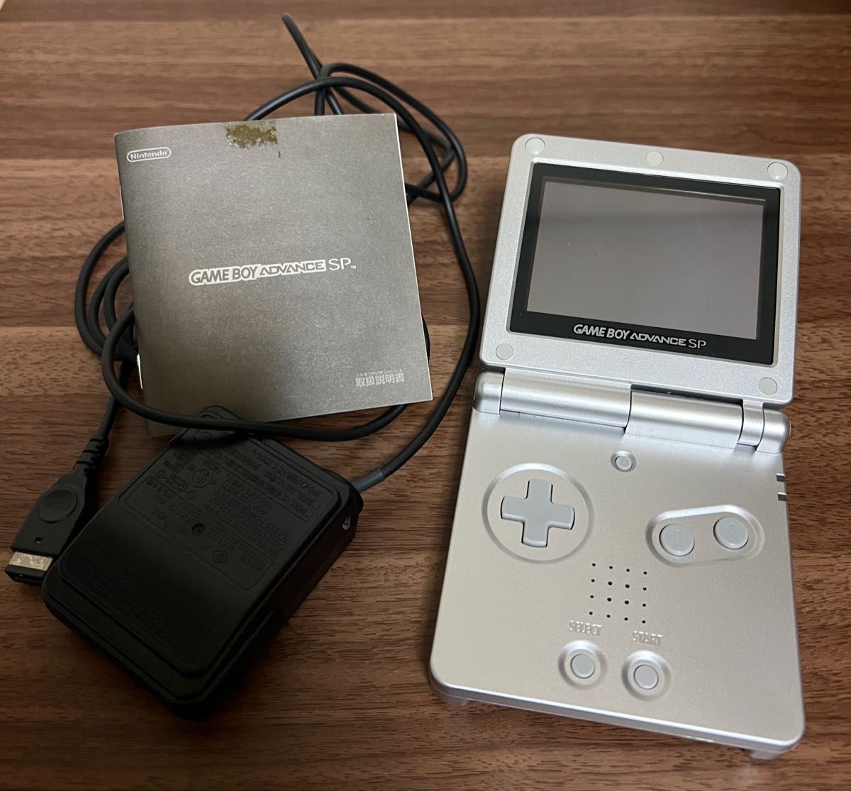 ゲームボーイアドバンスSPとヨッシーの万有引力 Dr MARIO 中古 ゲームボーイアドバンスSPとヨッシーの万有引力 Dr MARIO 中古
