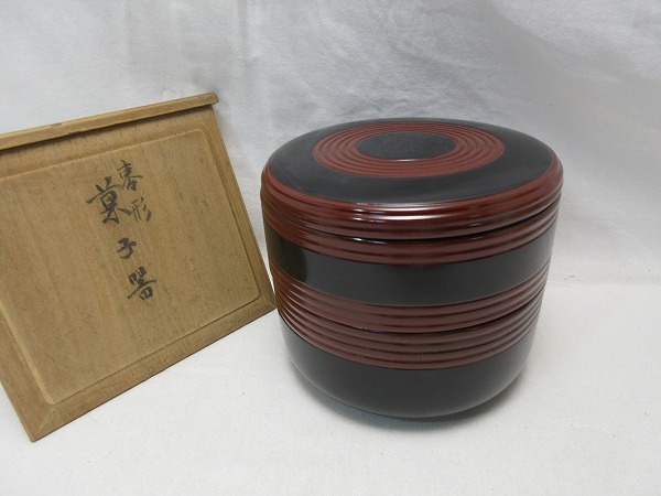 I04147 【 美品 茶道具 木製漆器 棗形 二段 菓子器 来客 共箱 】 検) 茶懐石 茶事 茶会 お点前 おもてなし 茶器 菓子入れ 菓子皿 和物 ⅰ_画像1