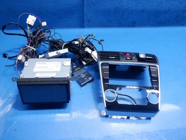 レヴォーグ VM4 スバル純正ナビ CN-LR700DFA CD、DVD、ラジオ レヴォーグ VM4 スバル純正ナビ CN-LR700DFA CD、DVD、ラジオ