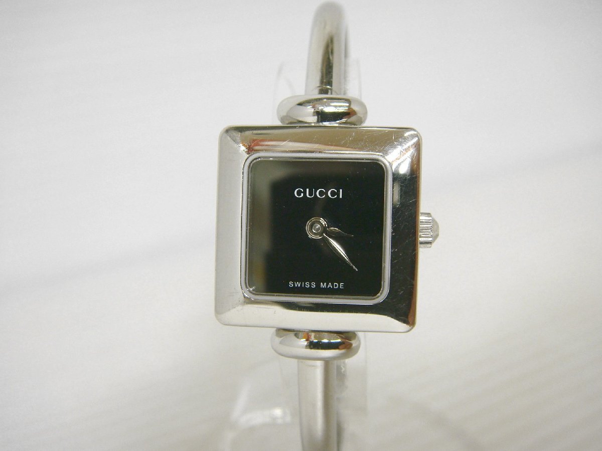 6251T 【本物保証】GUCCI グッチ バングルウォッチ 黒文字盤 クォーツ レディース 腕時計 1900L 16.5ｃｍ