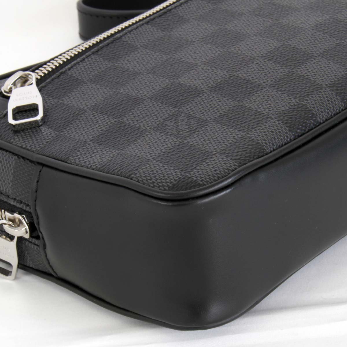 美品『ほぼ未使用』 LOUIS VUITTON ルイ・ヴィトン ポシェット・カサイ