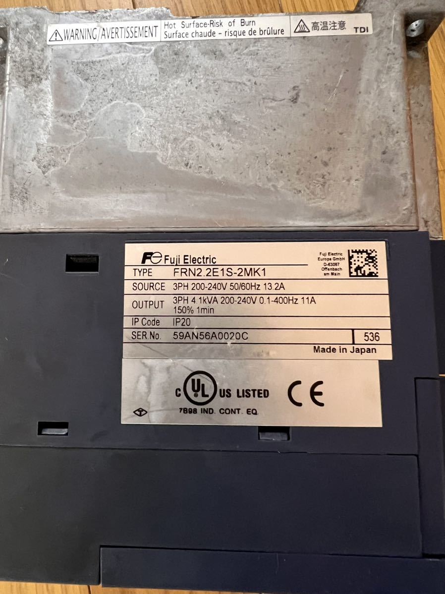 FUJI 富士電機 インバーター FRN2.2E1S-2MK1 中古品　3PH 200-240v 2.2kw_画像3