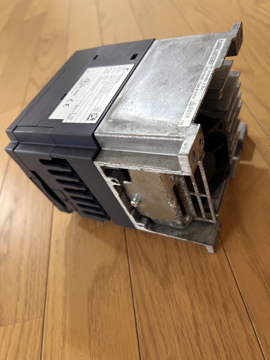 FUJI 富士電機 インバーター FRN2.2E1S-2MK1 中古品　3PH 200-240v 2.2kw_画像5