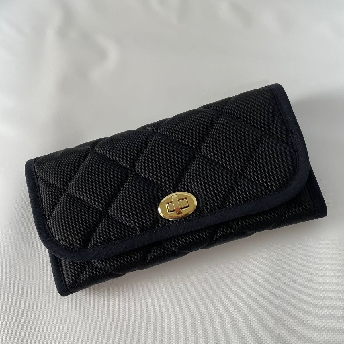 撥水キルティング長財布 黒とショッキングピンク ハンドメイド 撥水キルティング長財布 黒とショッキングピンク ハンドメイド