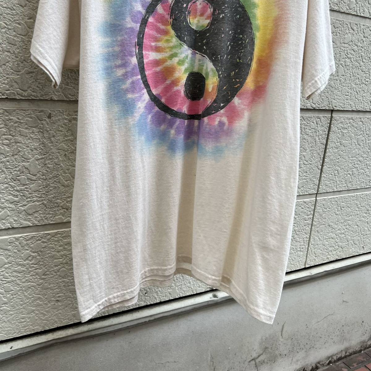 USED USA古着 インヤン プリントTシャツ 太極図 カラフル 半袖Tシャツ DOM アメリカ古着 vintage ヴィンテージ Lサイズ 生成りの画像6