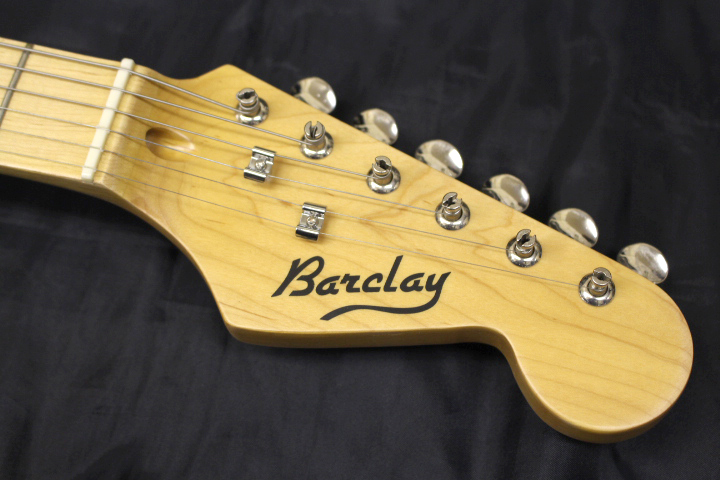 【アウトレット品・在庫処分品】Barclay(バークレイ) / ST260M 3TS ストラトタイプ ミニエレキギター_画像4