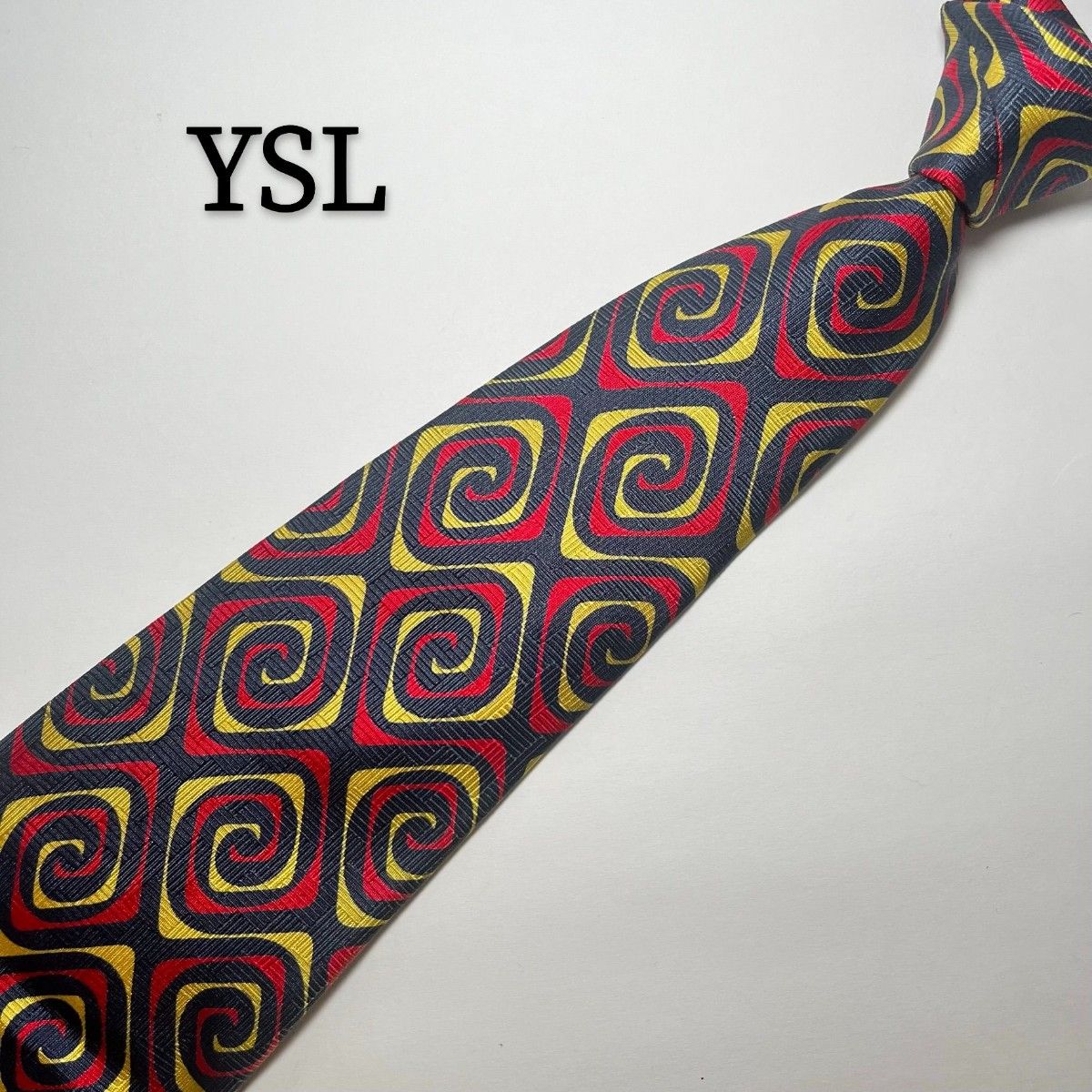 イブサンローラン YVES SAINT LAURENT YSL ネクタイ シルク カラフル 総柄 華やか ハイブランド  多色 絹