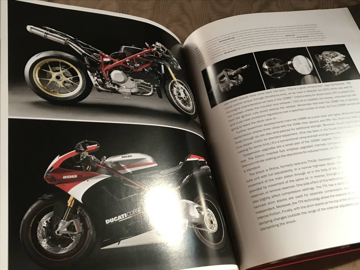  иностранная книга DUCATI 1098 / 1198 поиск : Ducati фотоальбом дизайн двигатель сервисная книжка manual техническое обслуживание 