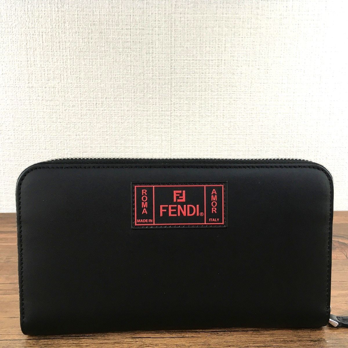 ☆送料無料☆ 極美品 FENDI ジップウォレット 7M0210 ブラック 箱付き 370_画像2