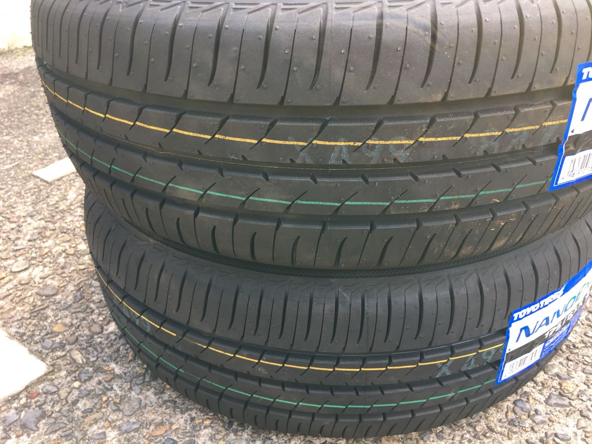 175 / 55r15全新未使用的東洋輪胎納米能3 原文:175/55r15 新品未使用 トーヨータイヤナノエナジー3