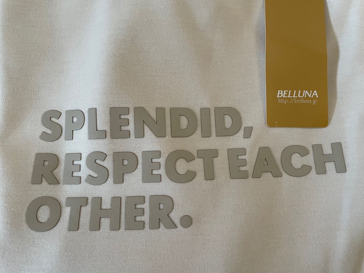 【新品未使用】BELLUNAしなやか生地のトレーナー　プルオーバー　オフホワイト 長袖Tシャツ ロングTシャツ