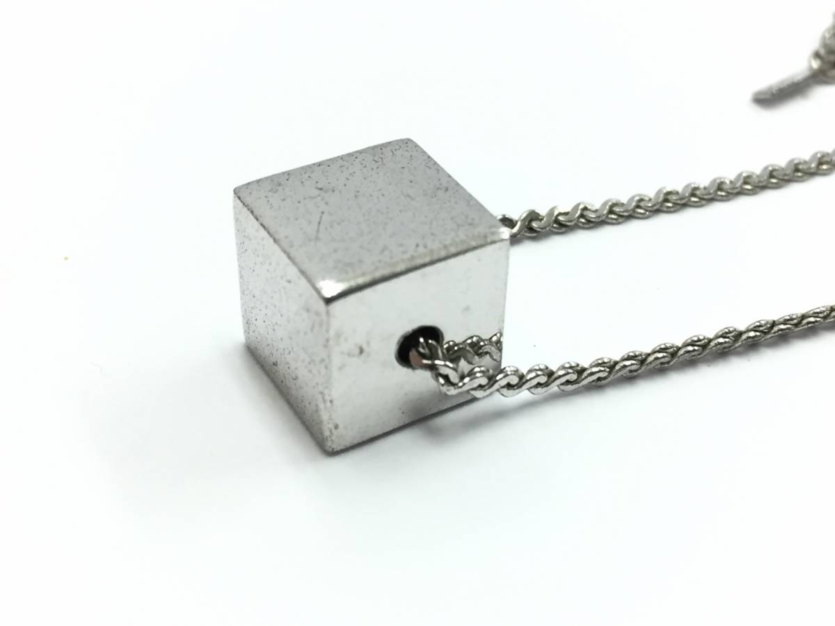 [ колье ]moneMONET Cube носорог koro форма серебряный простой прохладный стильный серебряный цвет серебряный цвет 