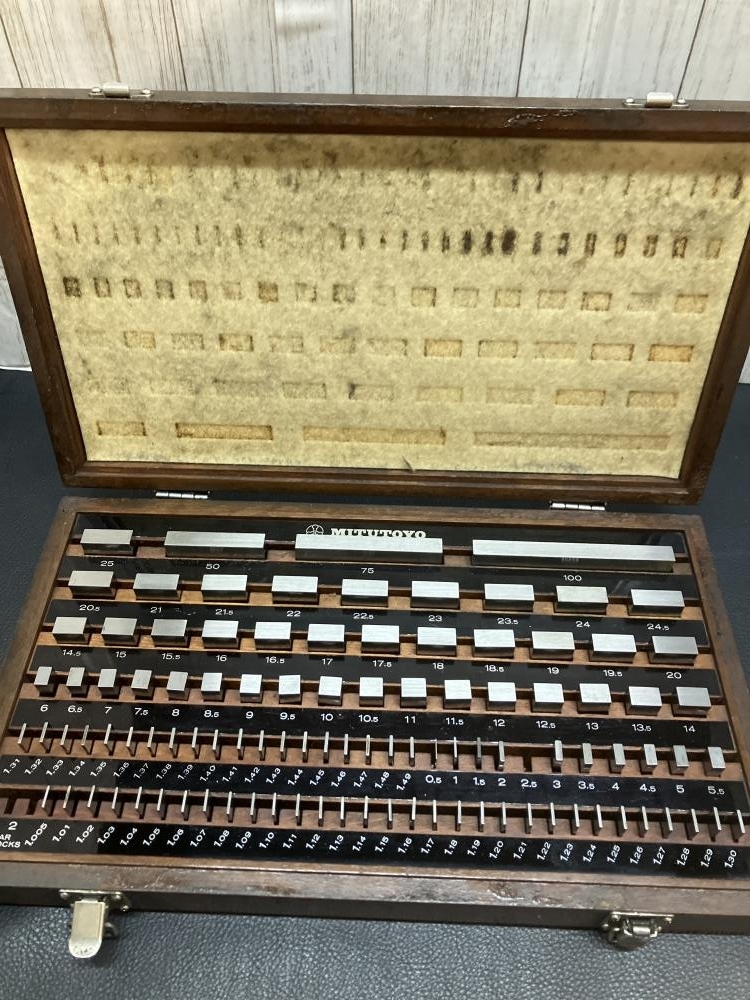 ブランド品 ミツトヨ ゲージブロツクセット 鋼製 516-968 BM1-32-2