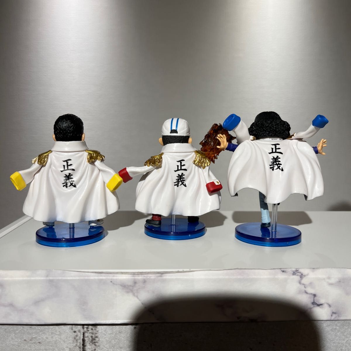 ワールドコレクタブルフィギュアマリンフォード2赤犬、青雉、黄猿 ONE PIECEワンピースワーコレフィギュア