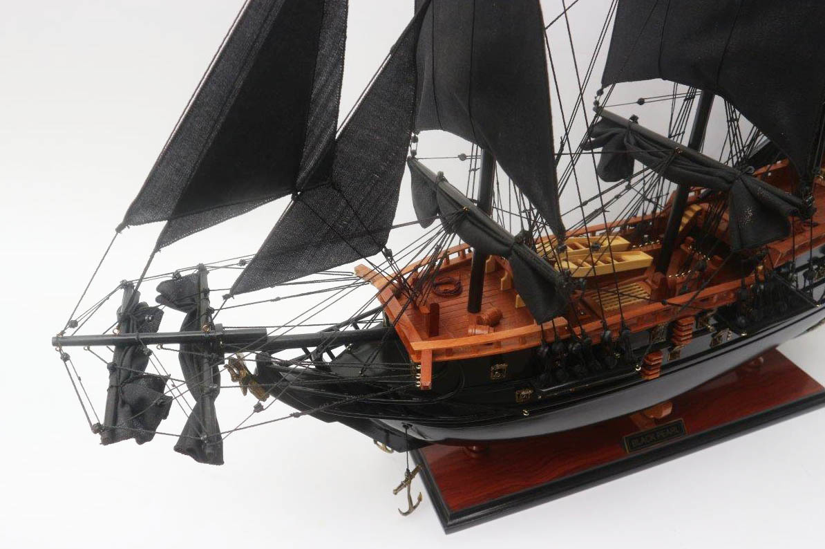 ○新品特価 精密級木製完成品 ・ パイレーツ船 BLACK PEARL ○新品特価 精密級木製完成品 ・ パイレーツ船 BLACK PEARL