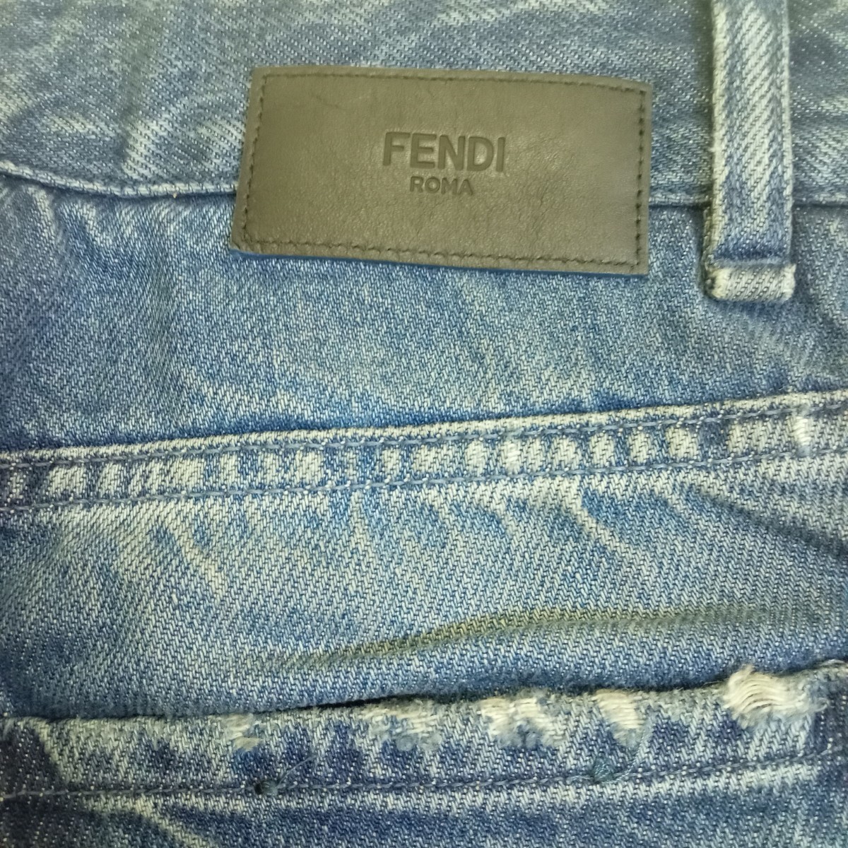 正規品】FENDI ズッカ柄ダメージデニム フェンディ ズッカ柄 デニム