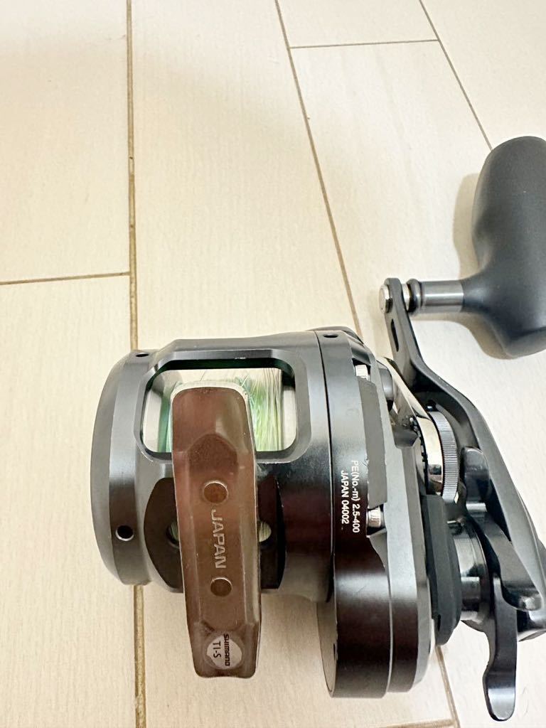 オシアジガー Fカスタム 1500HG 右巻き ベイトリール ジギング