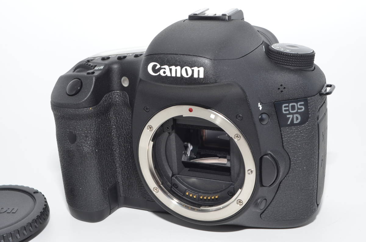 新しい季節 230779☆ほぼ新品☆Canon EOS7D ボディ 7D EOS デジタル