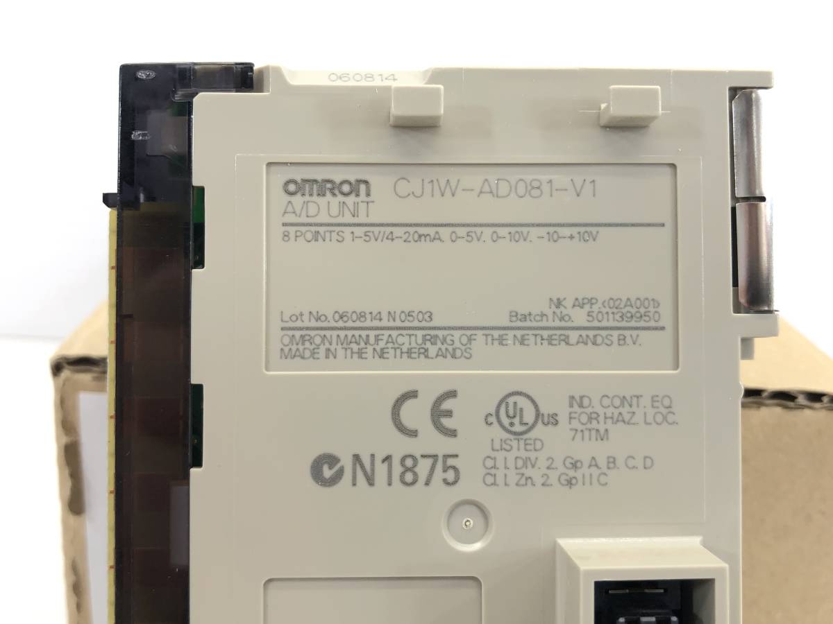 ◇OMRON オムロン アナログ出力ユニット CJ1W-AD081-V1 未使用品 ①/2